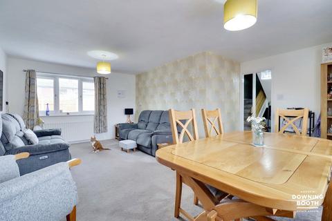 4 Neal Croft, Whittington, Lichfield, WS14 9PH