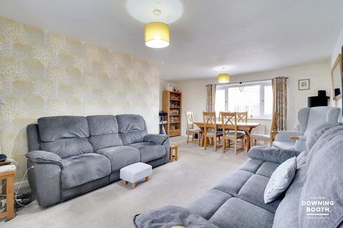 4 Neal Croft, Whittington, Lichfield, WS14 9PH