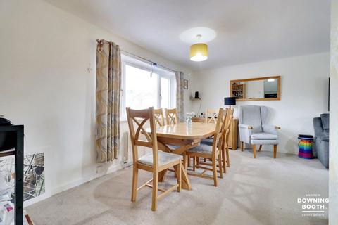 4 Neal Croft, Whittington, Lichfield, WS14 9PH