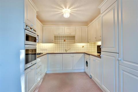 2 bedroom flat for sale, 1 Tower Road, Branksome Park, Poole