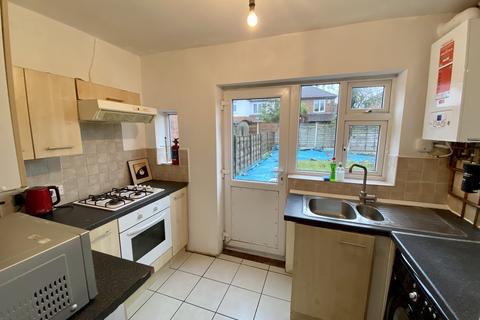 4 bedroom semi-detached house to rent, Kingsway, Manchester, M20 5PB