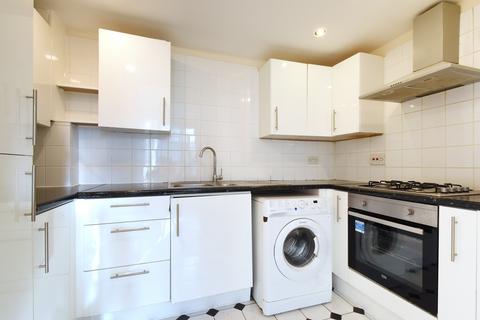 2 bedroom apartment to rent, Kingsmead Road London SW2