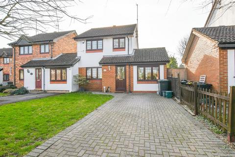 3 bedroom link detached house for sale, Broadlake Close, London Colney