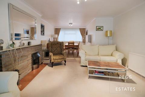 4 Broadley Drive, Torquay, TQ2 6UE