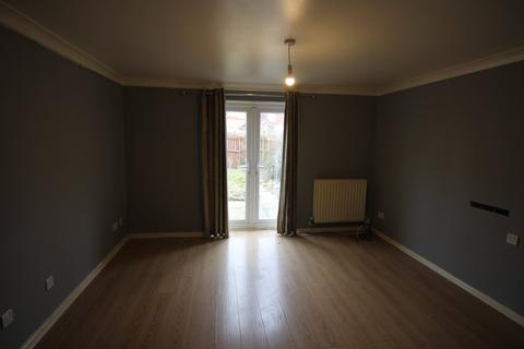 2 bedroom terraced house to rent, Redewood Close, Newcastle upon Tyne, NE5