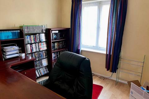 2 bedroom property for sale, Maplin Park, Slough