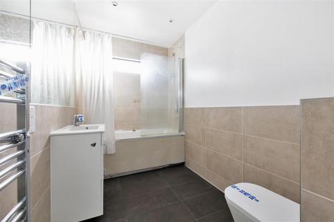 2 bedroom flat for sale, Williams Way, WEMBLEY