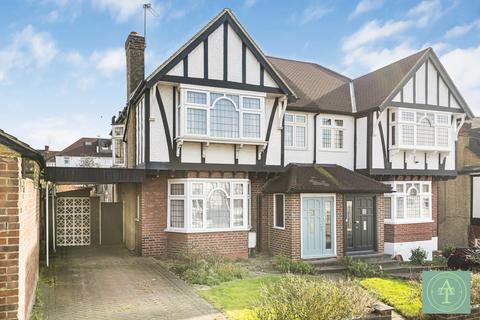 2 The Woodlands, London, N14 5RN
