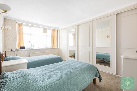 2 The Woodlands, London, N14 5RN