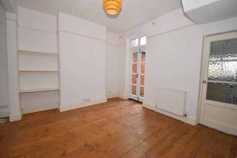 25 Cotfield Street, Exeter, EX2 8EE
