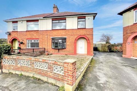 3 bedroom semi-detached house to rent, The Oval, Bishop Auckland DL14