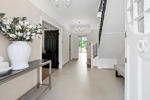 4 bedroom detached house to rent, Fir Tree Road, Banstead, Surrey, SM7