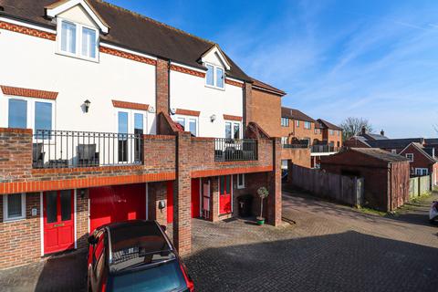 3 bedroom terraced house for sale, Saracens Head Yard, Pageant Road, St Albans, AL1