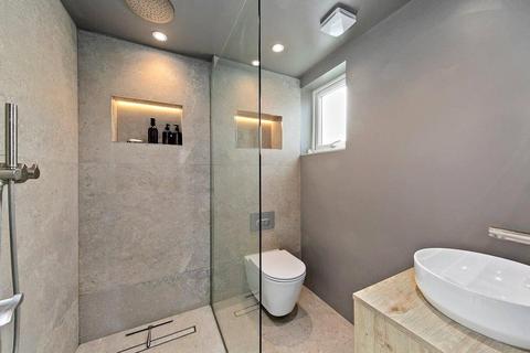 83 Hampton Road, Hampton Hill, Hampton, TW12 1JQ