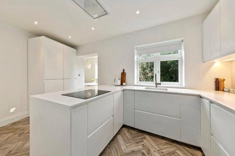 83 Hampton Road, Hampton Hill, Hampton, TW12 1JQ