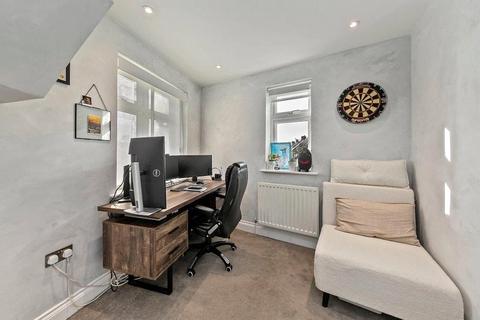 83 Hampton Road, Hampton Hill, Hampton, TW12 1JQ