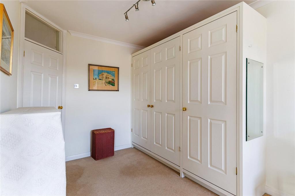 Built In Wardrobes
