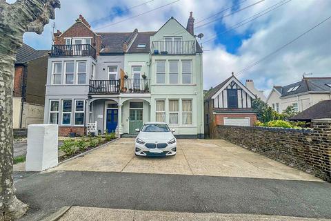 Manor Road, Westcliff-on-Sea SS0