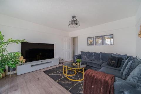 2 bedroom flat for sale, Cromwell Road, Walton-On-Thames, Surrey, KT12