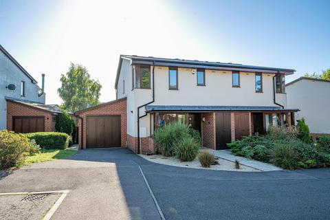 124 Foxdown, Overton, Basingstoke, RG25 3JQ