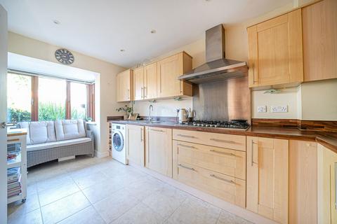 124 Foxdown, Overton, Basingstoke, RG25 3JQ