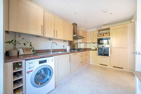 124 Foxdown, Overton, Basingstoke, RG25 3JQ