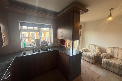 12 Phelps Way, Hayes, UB3 4LH
