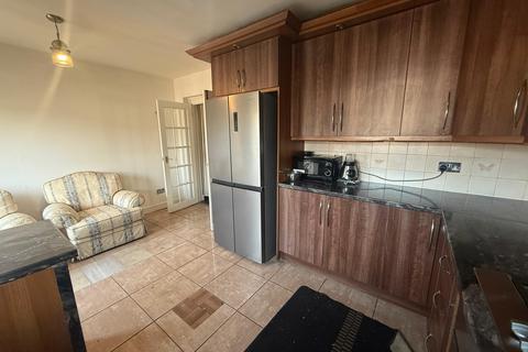 12 Phelps Way, Hayes, UB3 4LH