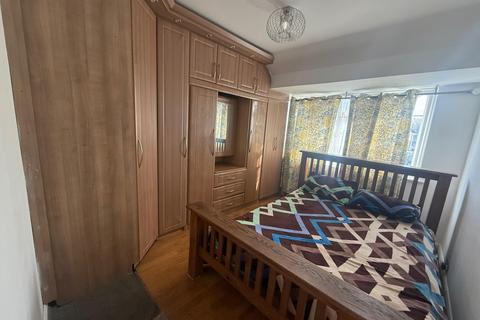 12 Phelps Way, Hayes, UB3 4LH