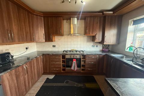 undefined, Phelps Way, Hayes, London, UB3