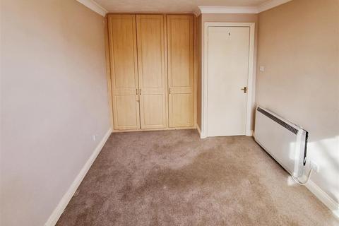 1 bedroom flat to rent, Ashleigh House, Hamblin Court, Rushden NN10