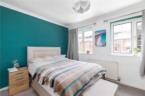 36 Aire Grove, Yeadon, Leeds, LS19 7TY