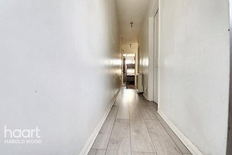 Flat 1, Lindsey Court Veronica Close, Romford, RM3 8PD