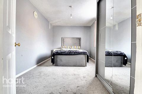 Flat 1, Lindsey Court Veronica Close, Romford, RM3 8PD