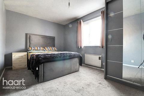 Flat 1, Lindsey Court Veronica Close, Romford, RM3 8PD