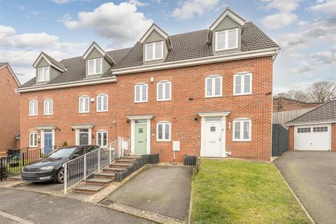 4 bedroom townhouse for sale, The Breeze, Brierley Hill, DY5 3AG