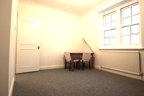 3 bedroom flat for sale, Station House Mews, London N9