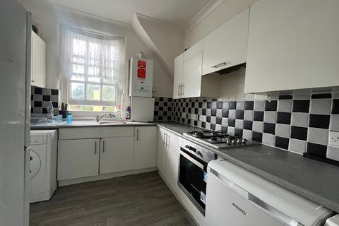 3 bedroom flat for sale, Station House Mews, London N9