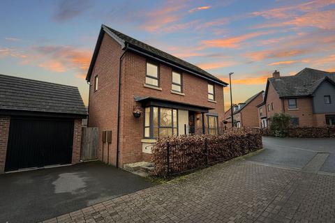 3 bedroom detached house for sale, Rees Way, Telford TF4