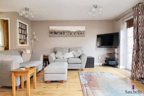 3 bedroom end of terrace house for sale, Kristiansand Way, Letchworth Garden City, SG6