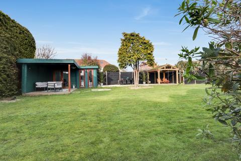 8 Noredale, Shoeburyness, Southend-on-sea, SS3 9JZ