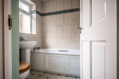 2 bedroom end of terrace house for sale, Follett Road, Exeter, EX3