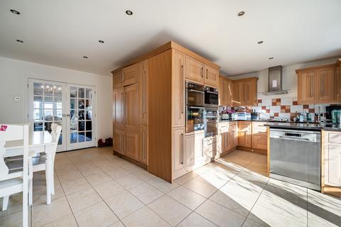 27 Poyntell Crescent, Chislehurst, BR7 6PJ
