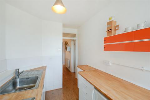 2 bedroom flat for sale, Alzette House, Mace Street, London