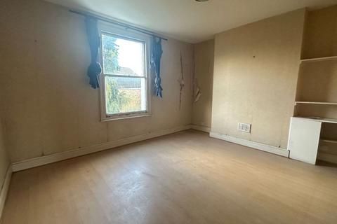 2 bedroom flat for sale, 36B Waddon Road, Croydon, Surrey, CR0 4LF