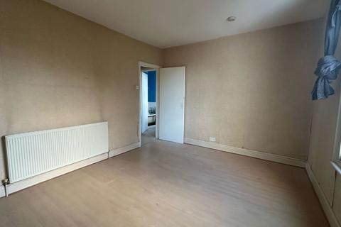 2 bedroom flat for sale, 36B Waddon Road, Croydon, Surrey, CR0 4LF