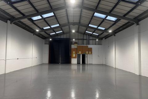 Industrial unit to rent, Bays 1 & 2, G8 Business Park, Kidderminster, DY11 7HJ