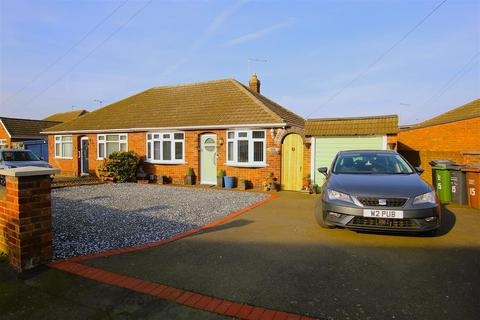 2 bedroom semi-detached bungalow for sale, Mowbray Drive, Syston, Leicester