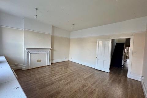 3 bedroom flat to rent, Station Road, Harrow HA1