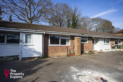 4 bedroom bungalow for sale, Shawfield Road, Aldershot, GU12